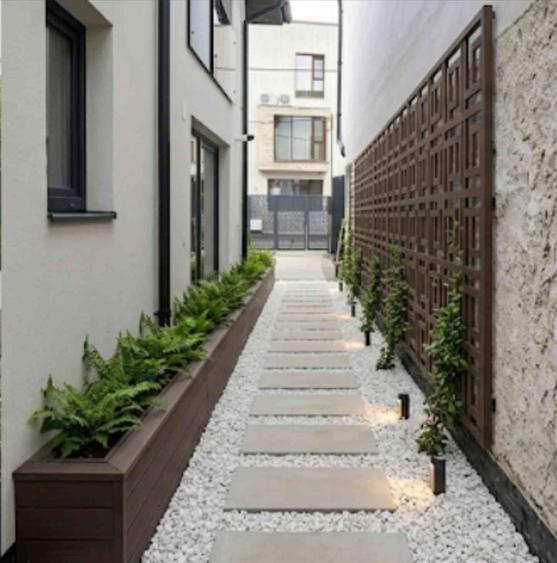 Casă cu 5 camere cu Teren 270 Mp în Văcăresti