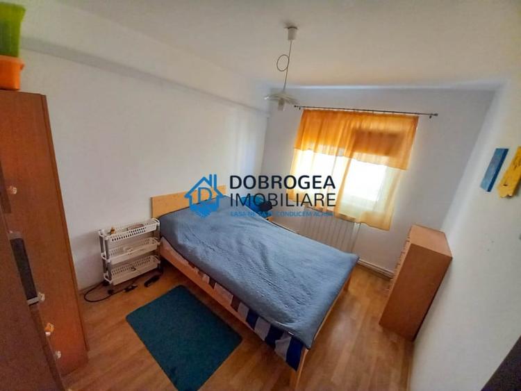 Apartament cu 3 camere decomandat, mobilat în C5