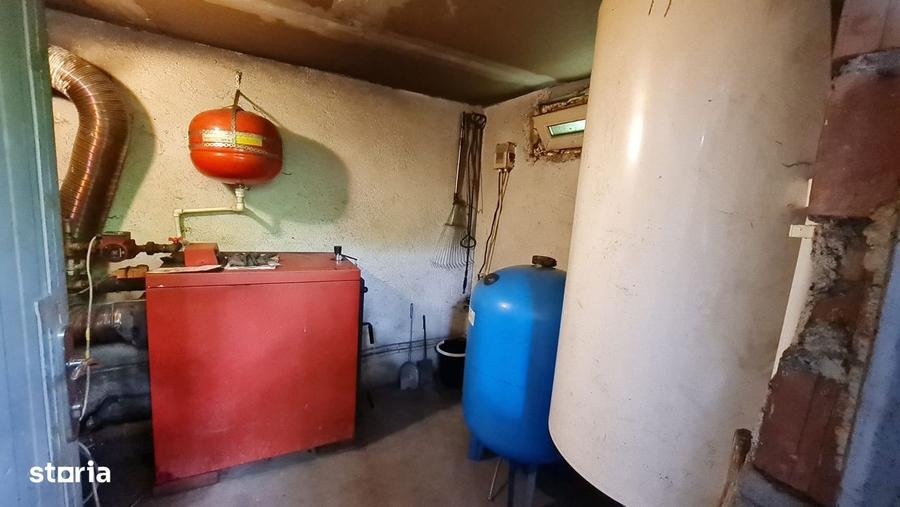 Casă cu 4 camere în Lotrioara