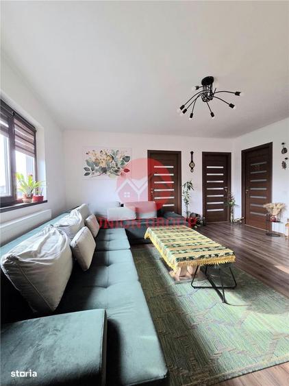 Casă cu 4 camere cu Teren 690 Mp în Corbu
