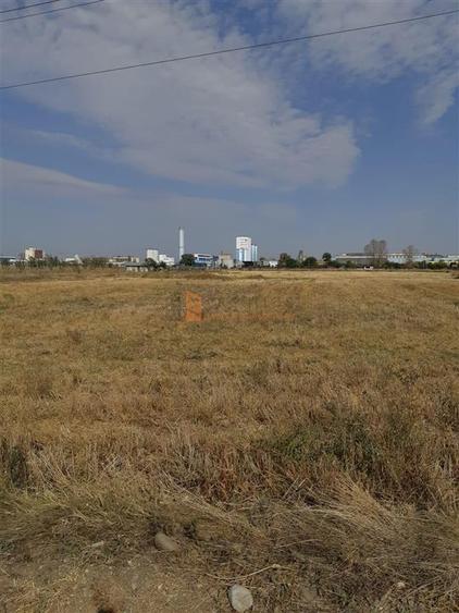 Teren Construcții intravilan de 13000 mp, în 1 Decembrie