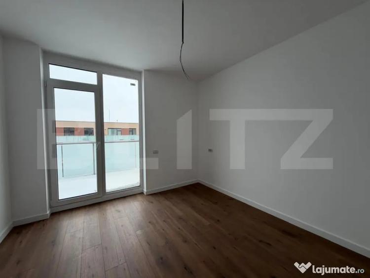 Apartament cu 4 camere semidecomandat în Torontalului