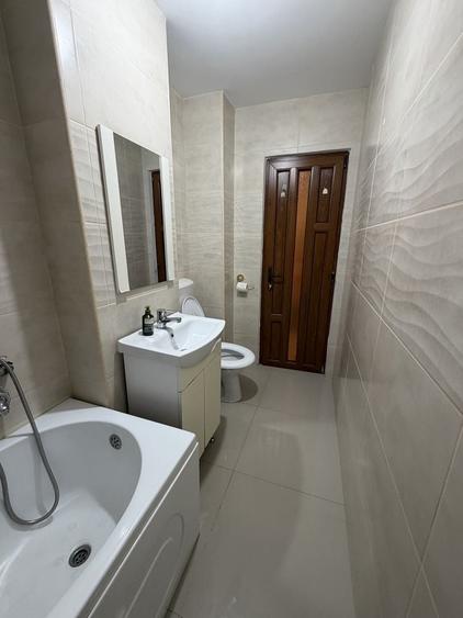 Apartament cu 2 camere decomandat în Uiești