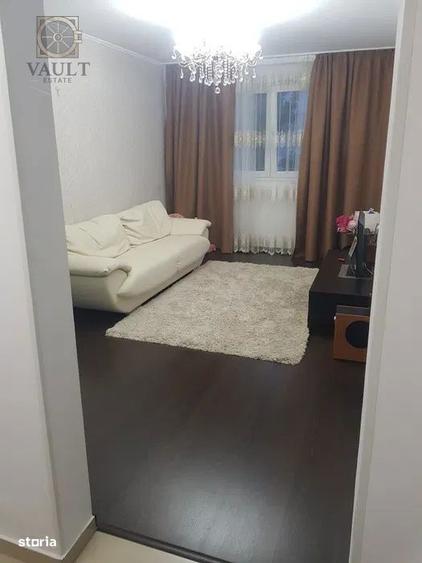 Apartament cu 4 camere semidecomandat, mobilat în Sălăjan
