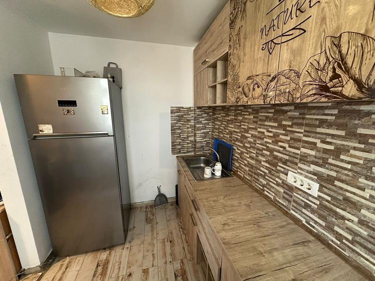 Apartament cu 2 camere semidecomandat, mobilat în Iancului