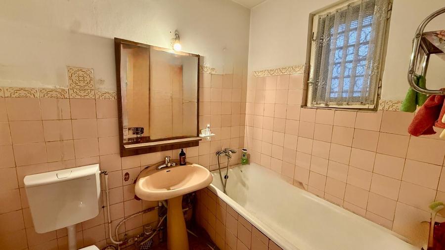Apartament cu 3 camere decomandat în Tătărași