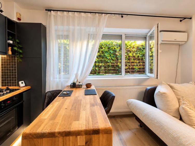 Apartament cu 2 camere semidecomandat în 1 Decembrie 1918