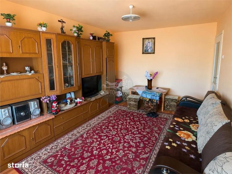 Apartament cu 2 camere decomandat în Lazaret