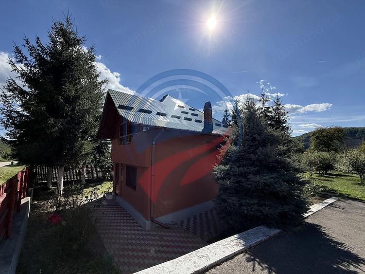 Casă cu 3 camere cu Teren 2100 Mp în Bunești (Mălureni)
