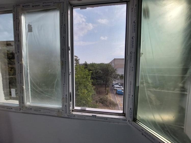Apartament cu 3 camere nedecomandat în Tomis Nord