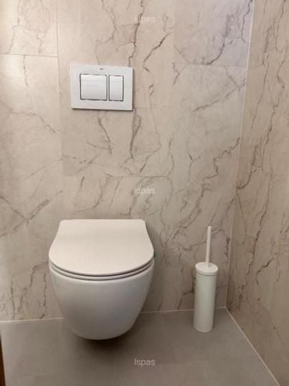 Apartament cu 3 camere semidecomandat, mobilat în Parcul Carol