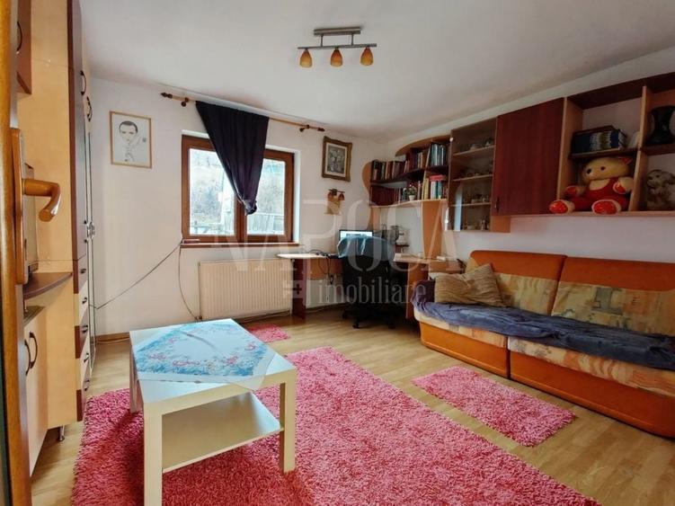 Casă individuală cu 7 camere cu Canalizare în Grigorescu