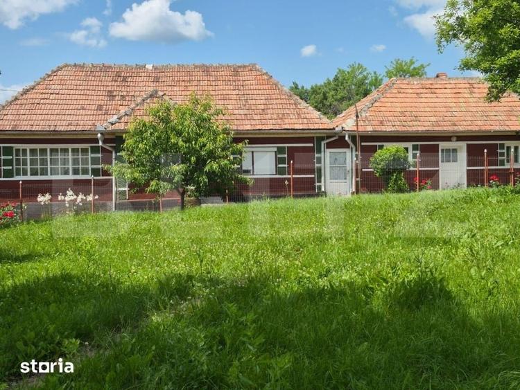 Casă cu 4 camere cu Teren 5450 Mp în Central