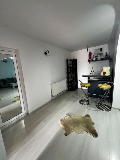 Casă cu 3 camere în Pecineaga