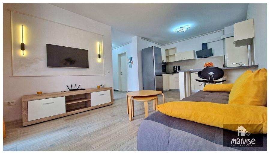 Apartament cu 2 camere decomandat, mobilat în Tractorul