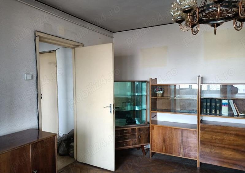 Apartament cu 3 camere decomandat, mobilat în Lujerului
