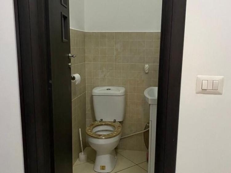Apartament cu 4 camere decomandat, mobilat în Lujerului