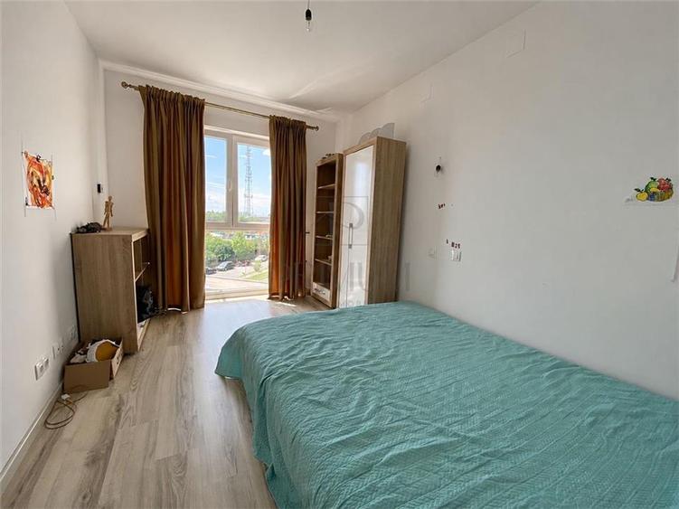 Apartament cu 2 camere semidecomandat în Lipovei