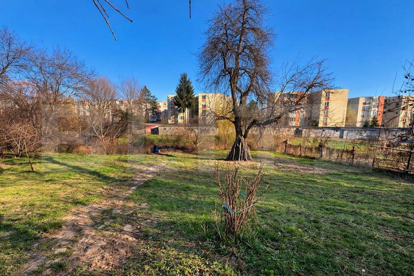 Casă individuală cu 3 camere cu Garaj în Reghin