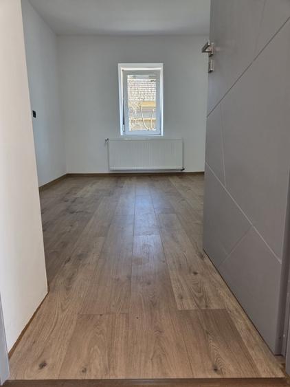 Casă cu 3 camere în Central