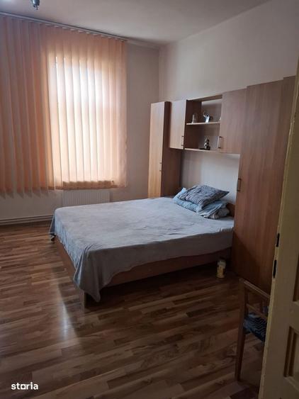 Casă cu 3 camere cu Teren 1200 Mp în Pârneava