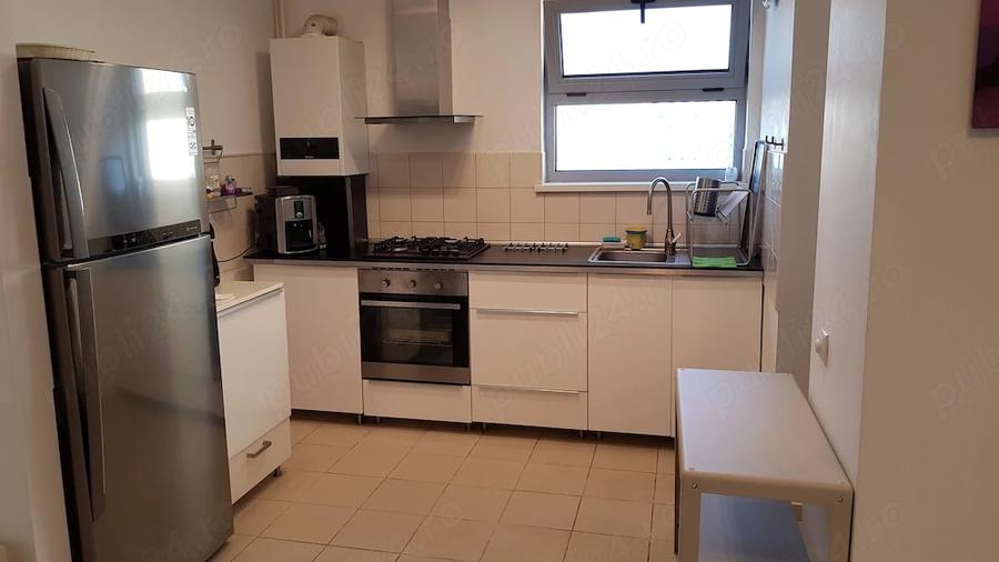 Apartament cu 3 camere decomandat în Central