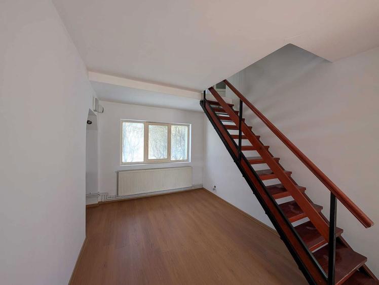 Casă cu 4 camere în Fițcău