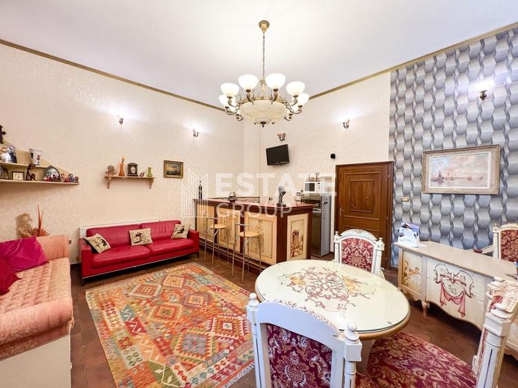 Apartament cu 3 camere semidecomandat, mobilat în Ultracentral