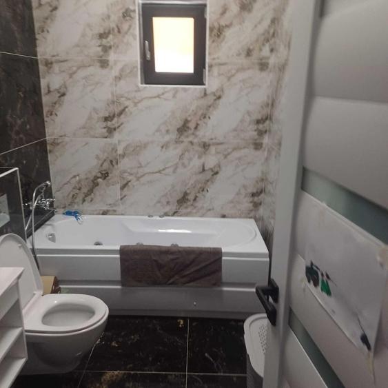 Casă individuală cu 4 camere cu Canalizare în Corușu