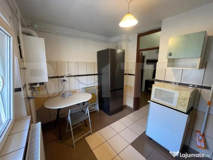 Apartament cu 3 camere decomandat în Lăpuș