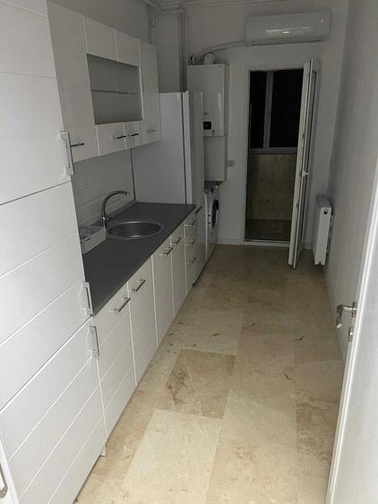 Garsonieră în Roșu