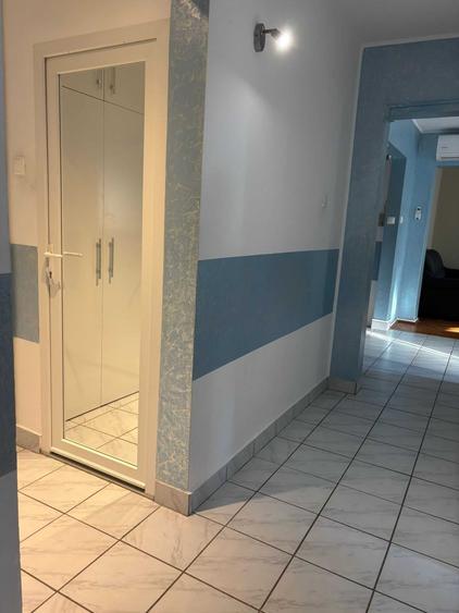 Apartament cu 3 camere decomandat în Sânmartin