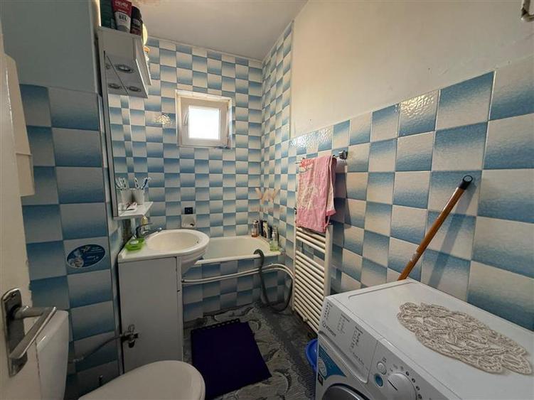 Apartament cu 2 camere semidecomandat în Turnișor