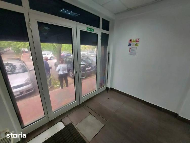 Spațiu comercial, de 24.9 mp, în Titan