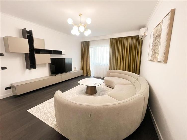 Apartament cu 3 camere decomandat în Beller