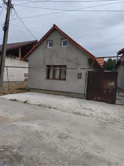 Casă cu Teren 72 Mp în Central