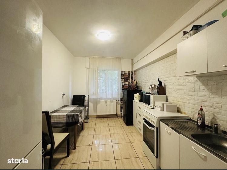 Proprietar vand apartament 2 camere decomandat, 52 mp, zona Marasesti-OMV - 1