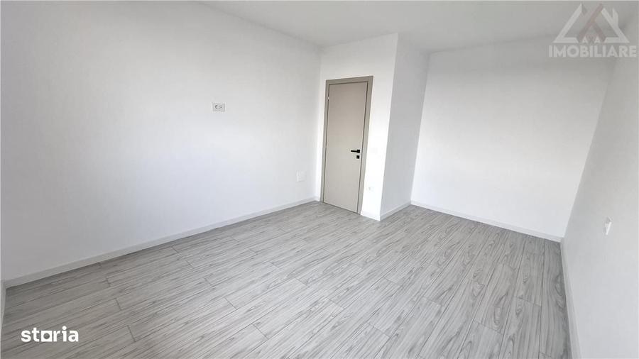Casă cu 4 camere cu Teren 250 Mp în Rediu