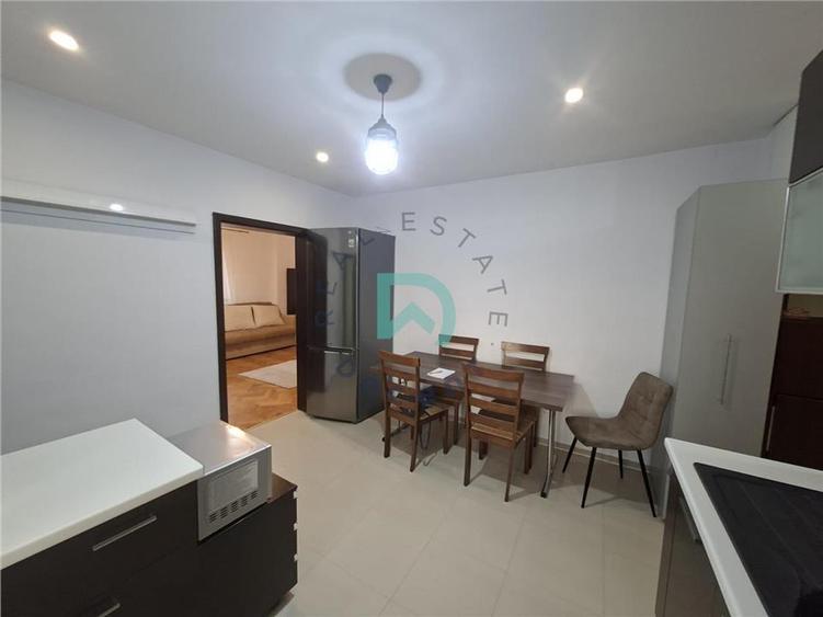 Apartament cu 2 camere decomandat în Centrul Istoric