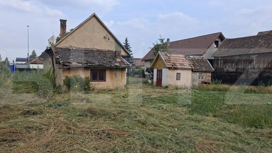 Casă cu 2 camere cu Canalizare în Central
