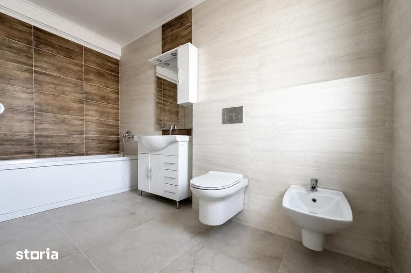Casă cu 5 camere cu Teren 408 Mp în Odăi