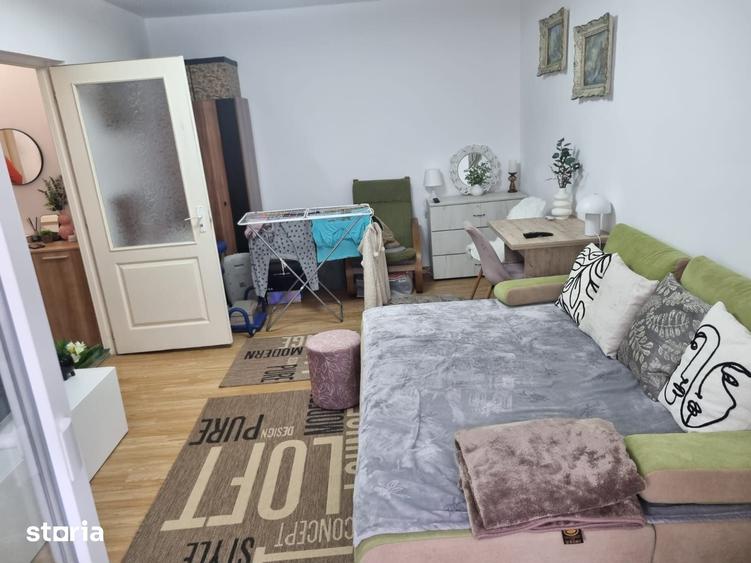 Apartament cu 2 camere decomandat în Piața Centrală