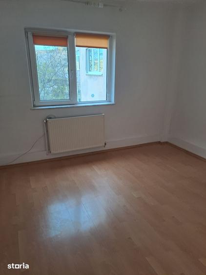 Apartament cu 2 camere decomandat în Sud