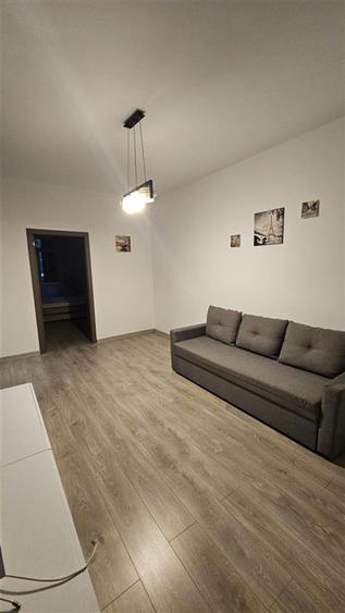 Apartament cu 3 camere semidecomandat, mobilat în Floreasca