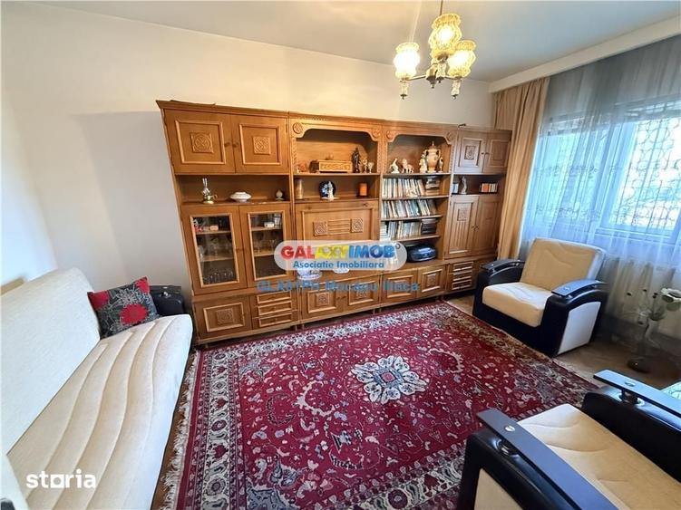 Casă cu 3 camere cu Teren 280 Mp în Mihai Bravu
