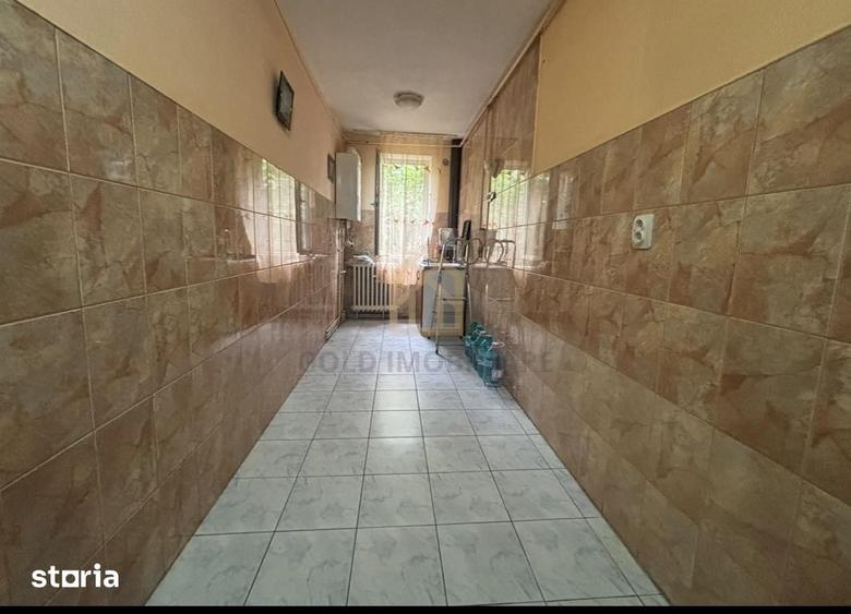 Apartament cu 3 camere în Republicii