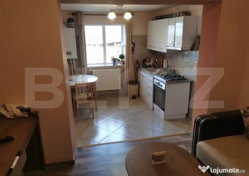 Apartament cu 2 camere semidecomandat în Tătărași