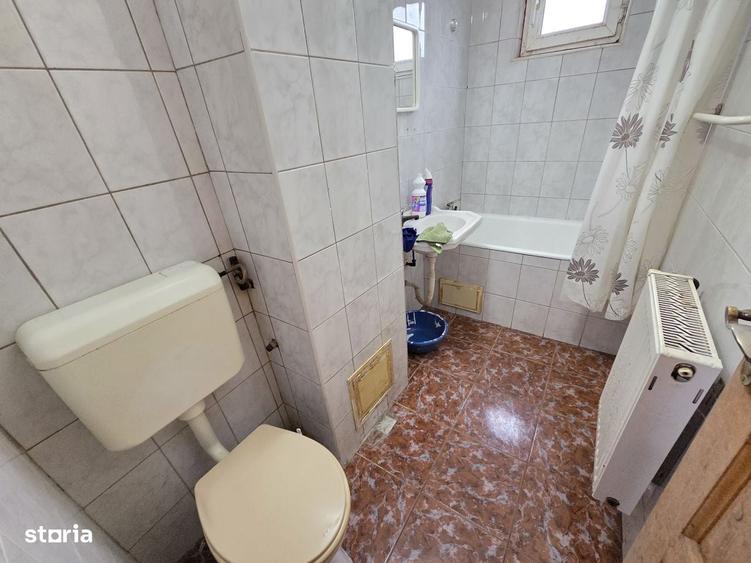 Apartament cu 2 camere semidecomandat în Micro 11