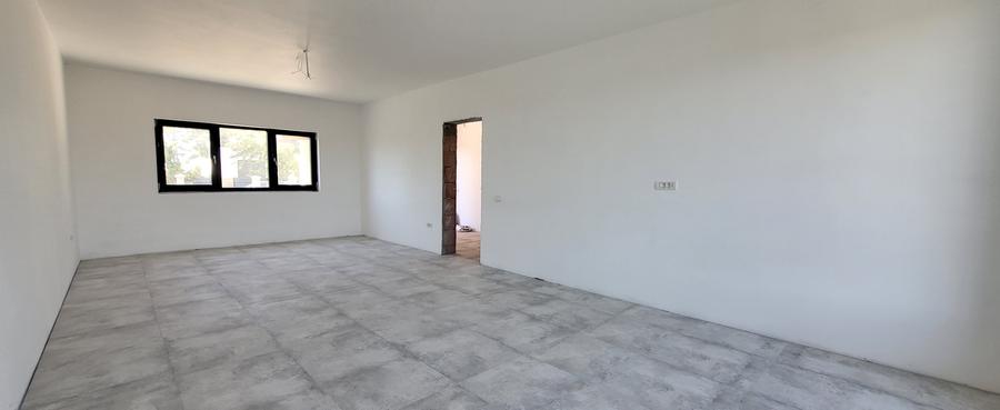 Casă individuală cu 4 camere cu Teren 550 Mp în Tărtășești