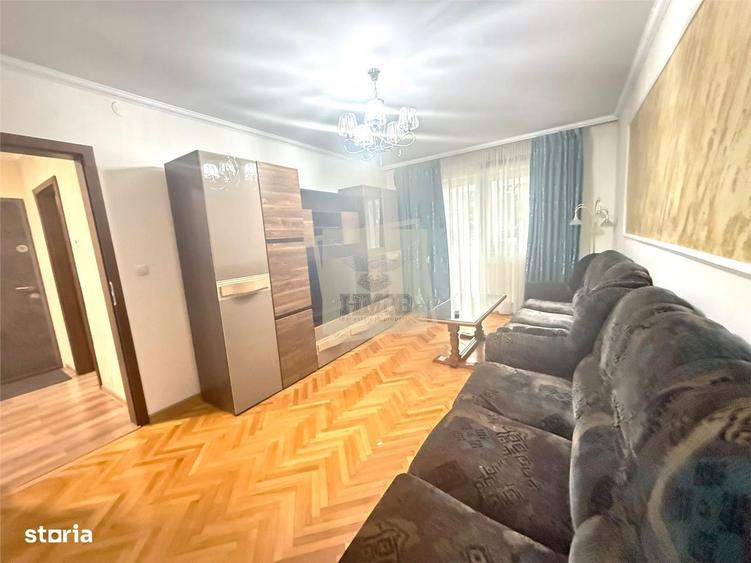 Apartament cu 3 camere decomandat, mobilat în Calea Dumbrăvii